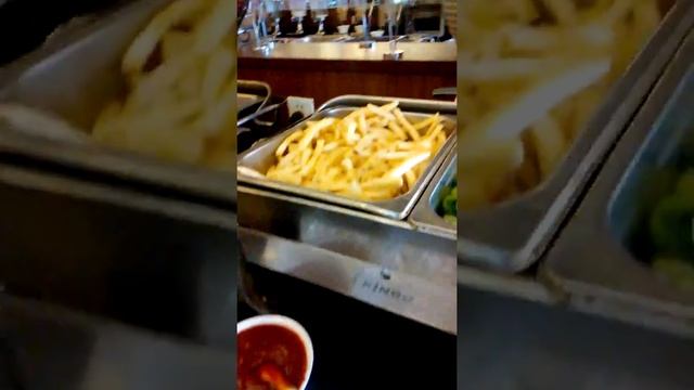 Столовая в Китае в Санья в отеле Густ Хаусе