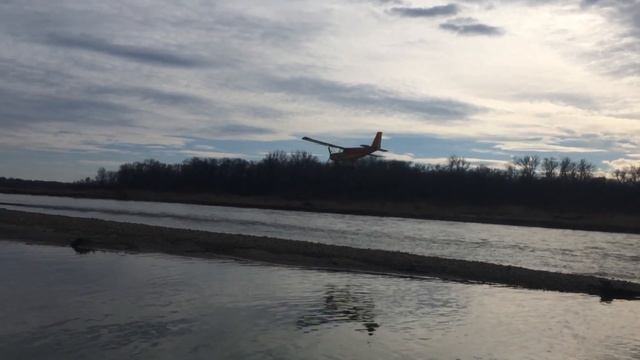 Сижу такой на рыбалке и тут...