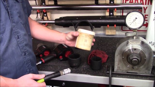 Earthquake XT Composite Xtreme Torque Air Impact Wrenches! (1/2" & 3/4") 62891 / 62892 смотреть онлайн