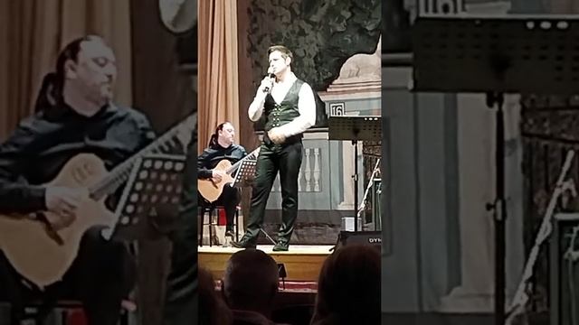 Поёт Николай Рябуха.Концертный зал Дома Учёных.(5) смотреть онлайн