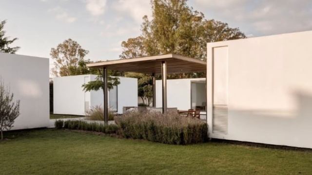 Архитектурные приключения. Частные дома для России. Эпизод # 51 смотреть онлайн