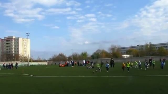 день футбола на стадионе Зимбру 31.10,2013 команда лицея петру мовилэ 2 класс смотреть онлайн