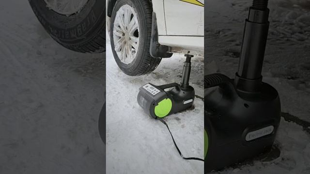 5T Electronic Hydraulic Jack #cars #car #carjack #electroniccarjack #fyp #fypchallenge смотреть онлайн