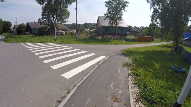 Домик в деревне / Обзорно снаружи смотреть онлайн