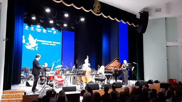 M.Ivanov "Gavotte" смотреть онлайн