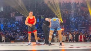 Акжол Махмудов vs Роман Власов. #борьба #бой