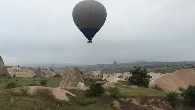 Полет на воздушном шаре в Каппадокии, виды на долину.Ballooning in Cappadocia, views of the valley смотреть онлайн