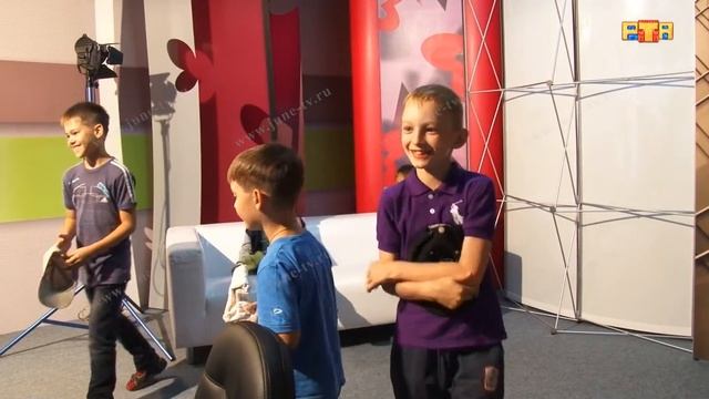 Экскурсия в телекомпанию Июнь смотреть онлайн