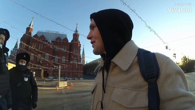 GOLDBOI_9_21 ПРАНК/КИПИШЬ НА КРАСНОЙ ПЛОЩАДИ смотреть онлайн
