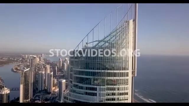 skyscraper building Q1 Tower at Surfers... смотреть онлайн