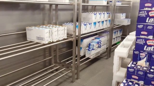 Экскурсия за кулисами лайнера. Молочные продукты смотреть онлайн