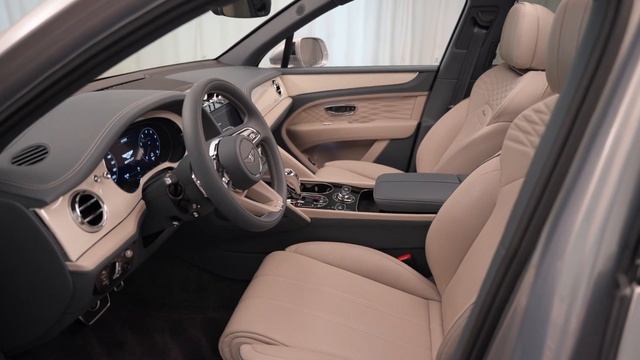 2023 Bentley Bentayga EWB Azure #PC017688 from Bentley Houston смотреть онлайн