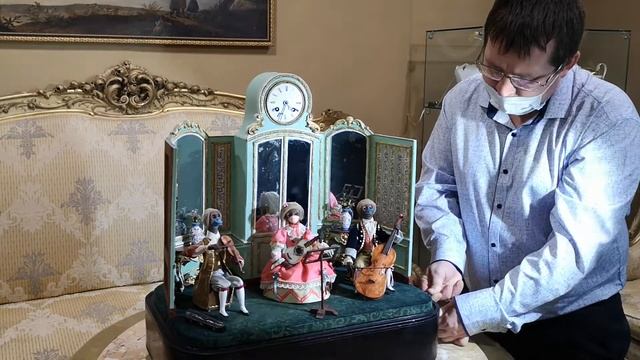 В саратовском музее краеведения заиграло старинное трио мартышек смотреть онлайн