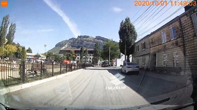 Еду по центральной площади в дагестанском ауле Гуниб смотреть онлайн