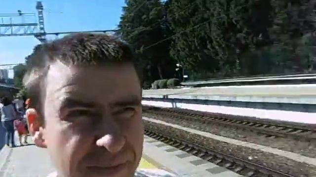 Стоянка скорого двухэтажного поезда "Москва-Адлер" смотреть онлайн