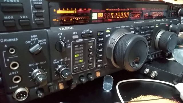 Sangean ATS 909 Vs FT1000 field. Recepção de amadores em 40m ssb смотреть онлайн