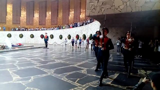 Смена почетного караула Мамаев Курган смотреть онлайн