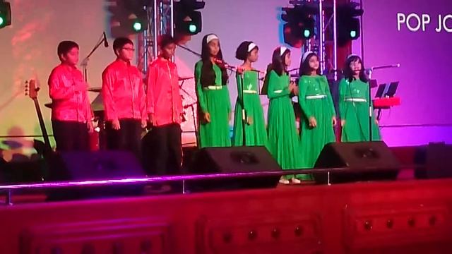 Patriotic song performance by MMAC, Juni (m) смотреть онлайн
