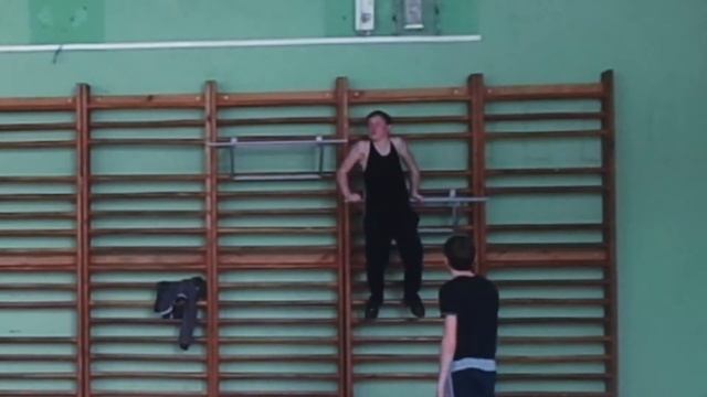 На турнике смотреть онлайн