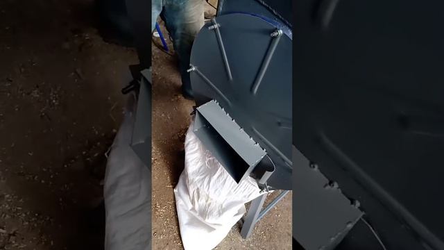 Млин для измельчения сухарей, сахара . соли . кофе, тытсы, угля 2.2-11 квтх220\380 вольт