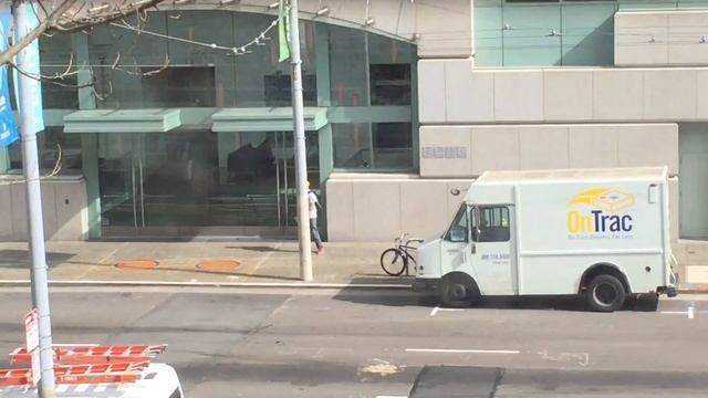 The random shit I see from my office window in SF смотреть онлайн