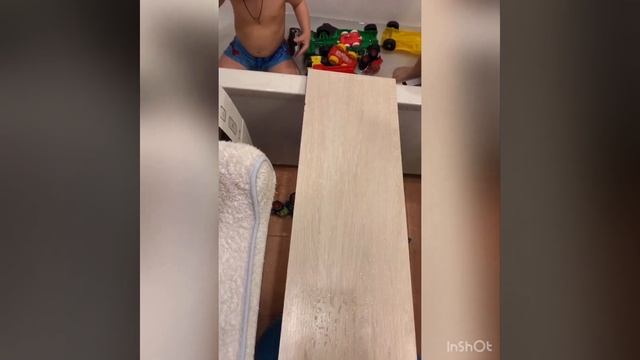 Машинки запускаем в ванну смотреть онлайн