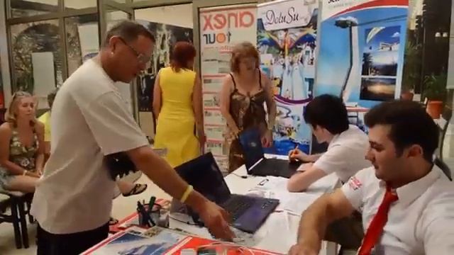 Видеоприглашение на вакансию "Сопровождение туристических групп / Трансферный гид" смотреть онлайн