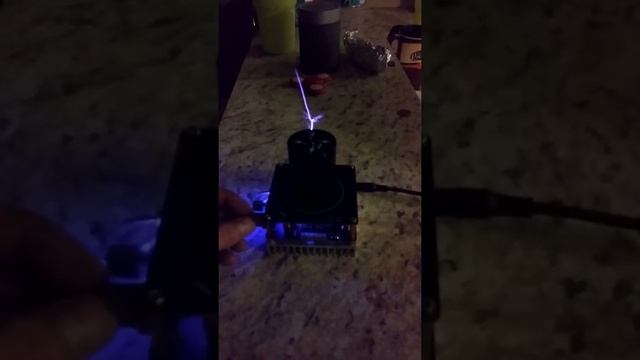 Mini tesla coil смотреть онлайн
