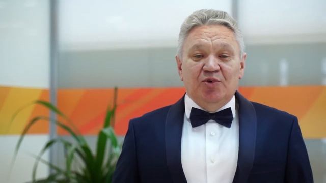 Поздравление ректора Рафиса Бурганова с женским днём смотреть онлайн