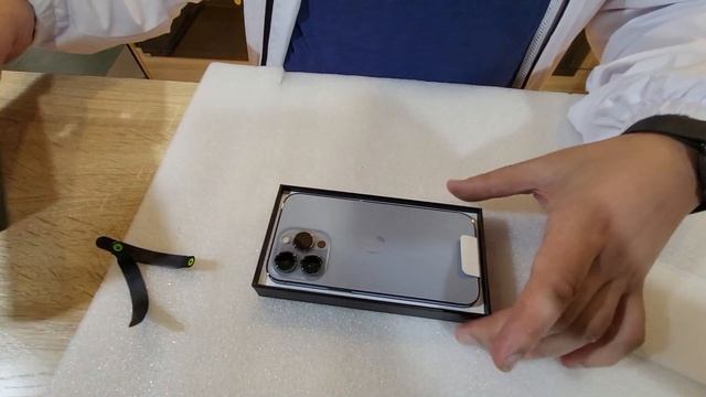 iPhone 13 pro смотреть онлайн