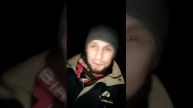 Катаемся в девять вечера на речке на коньках))) смотреть онлайн