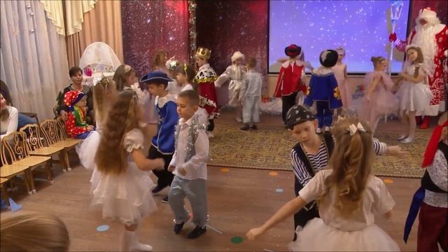 Развеселая зима/ автор Л.Некрасова / парный танец исполняют дети подготовительной группы смотреть онлайн