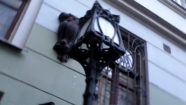 04-16-2012 - Музей "Булгаковский Дом" (при входе) смотреть онлайн