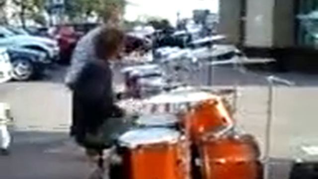 Русские Сафри Дуо на Старом Арбате.mp4