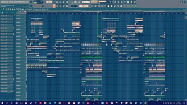 Edm 🇺🇸🇷🇺 Sound producer музыкант & Стример, TWICEAA из Санкт-Петербурга 🎸 смотреть онлайн