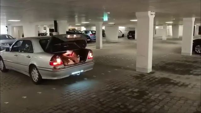 как паркуются идиоты