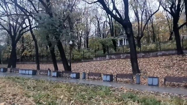 Прогулки по Москве. Сквер у Музея А.Д. Сахарова. Пронзенный Пегас, Ангел и "Дырка с бабочками" смотреть онлайн