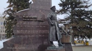 Памятник Агапкину и Шатрову в Тамбове.