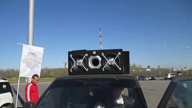КомсоМОЛЛьский АВТО-Слалом, Волгоград, 25.04.2014 (У 006 ЕК 26 ч.2) смотреть онлайн