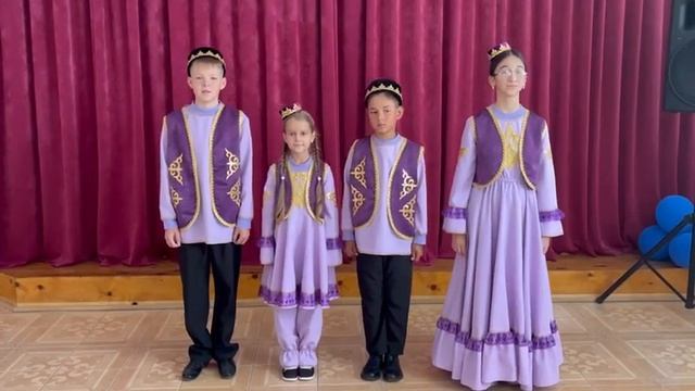 Реализация идеи "Сценический образ и костюм в театре" - МБОУ “Арская СОШ № 2” г. Арск, Татарстан. смотреть онлайн