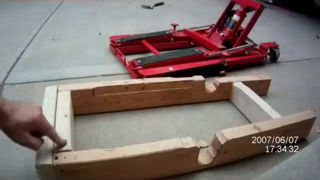 How to lift jack a 1995 95 - 98 Honda Shadow ACE VT1100C2 смотреть онлайн