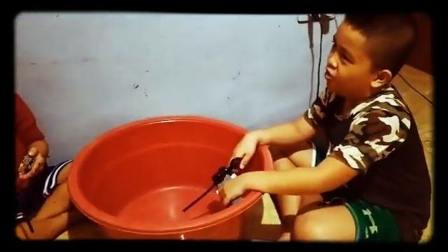 BASIC BEYBLADE FIGHT 😅🥰😍 With Kuya Kobe And Kuya Chivaz