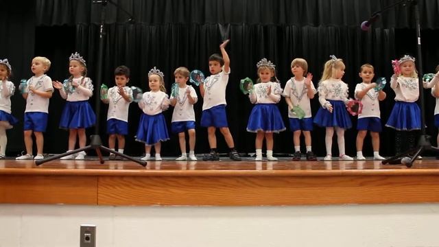 Русская школа "Олимп" - старшая группа с песней "Елочка" смотреть онлайн