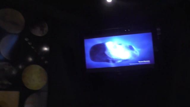 Алиса в Казани прогуливается по интересным местам и в музее смотреть онлайн