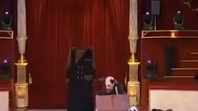 THE ACT „COAT', PARIS, 2005 - HOUSCH-MA-HOUSCH смотреть онлайн