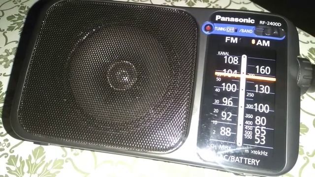 Tecsun PL 880 vs Panasonic RF 2400 on MW 1458 kHz смотреть онлайн