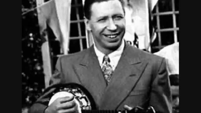 When I'm Cleaning Windows - George Formby смотреть онлайн