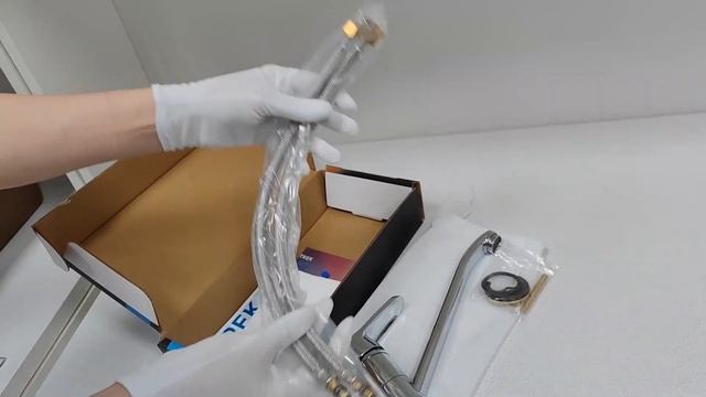 Показываем смеситель для кухни SANTREK AQUA-760 серии STANDART.