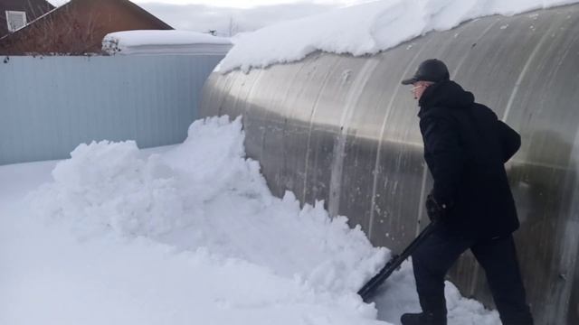 ПОМОГУ-ЧЕМ СМОГУ ЛОПАТА FINLAND Урок 3 (Процесс Работы: не поднимая снег,а только скользя) смотреть онлайн