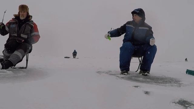 пьем чай рыбачим едим плюшки смотреть онлайн